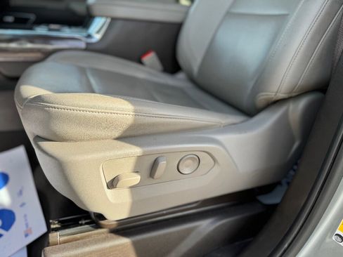 Used 2024 Chevrolet Silverado 2500 LTZ w/ LTZ Plus Package image 10