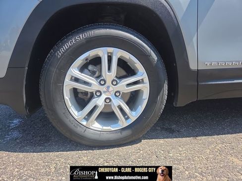 Used 2023 GMC Terrain SLE AWD/4WD image 26
