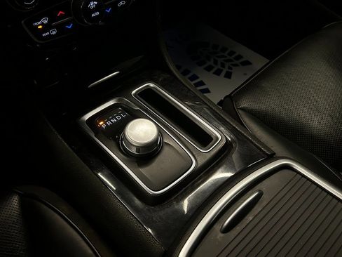 Used 2021 Chrysler 300 Touring L image 14