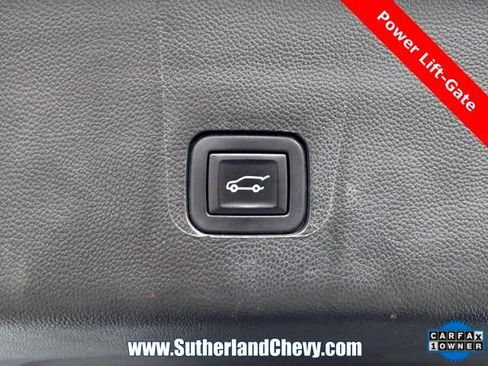 Used 2023 Chevrolet Traverse LT image 47
