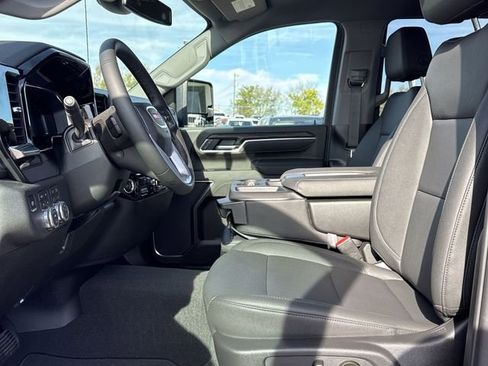 New 2026 GMC Sierra 2500 SLT image 11
