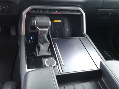 Used 2023 Toyota Tundra Platinum image 16