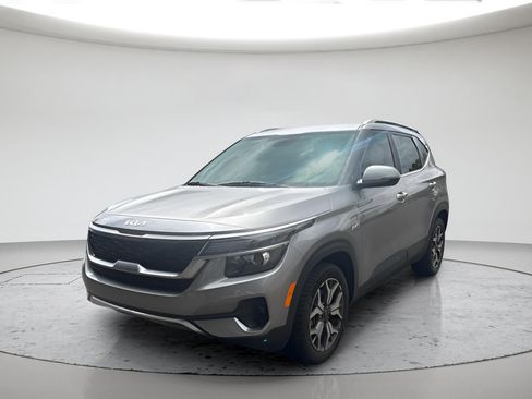 Used 2022 Kia Seltos EX AWD/4WD image 7