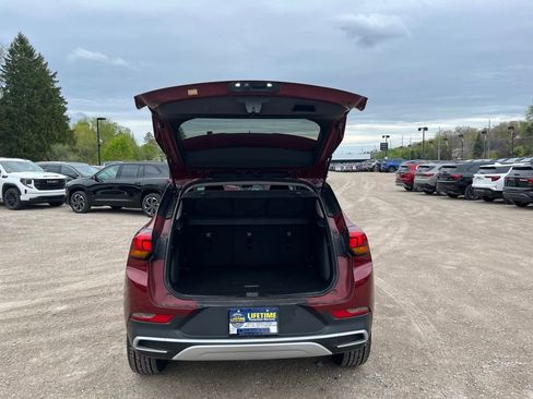 Used 2023 Buick Encore GX Select w/ Safety Package II AWD/4WD image 8