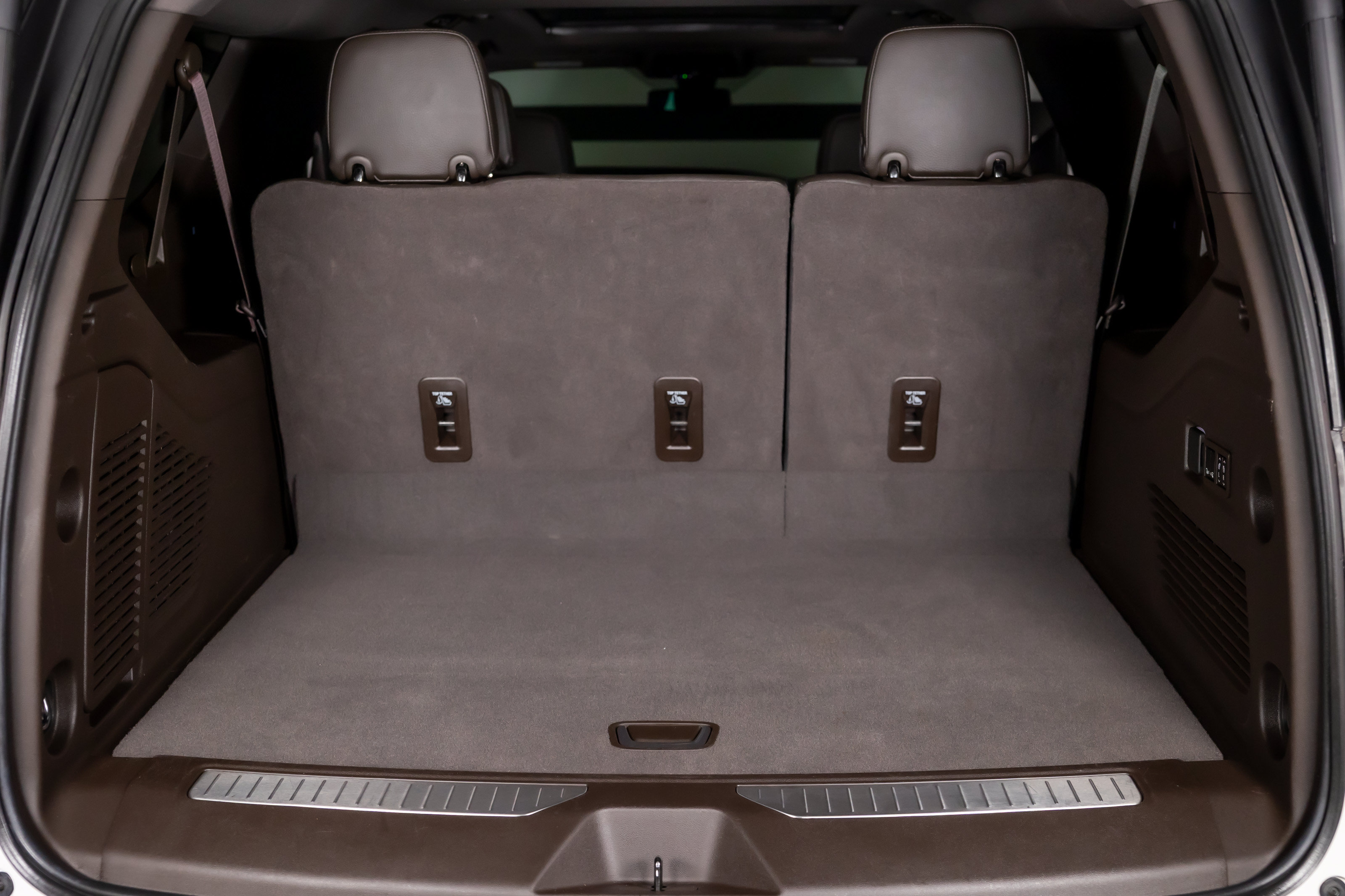 Used 2022 GMC Yukon XL Denali RWD image 39