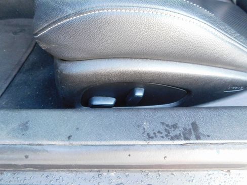 Used 2019 Chevrolet Camaro LT w/ Technology Package image 17