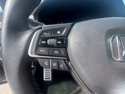 Used 2022 Honda Accord Sport image 19