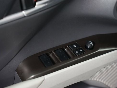 Used 2023 Toyota Camry SE image 29