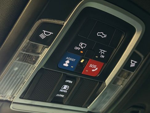 Used 2024 RAM 2500 Rebel image 37