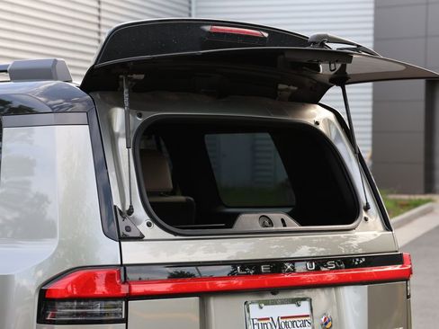 Used 2024 Lexus GX 550 AWD/4WD image 10