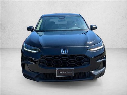 Used 2023 Honda HR-V LX image 2