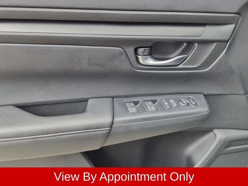 Used 2025 Honda CR-V LX image 11