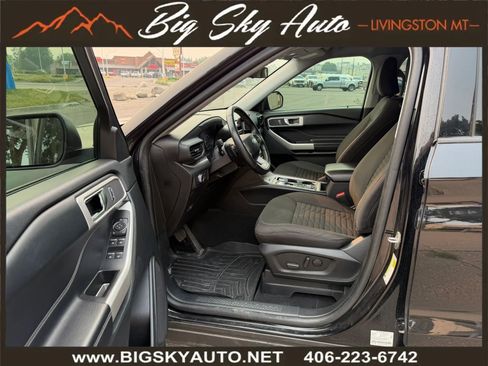 Used 2021 Ford Explorer XLT w/ Class III Trailer Tow Package AWD/4WD image 11