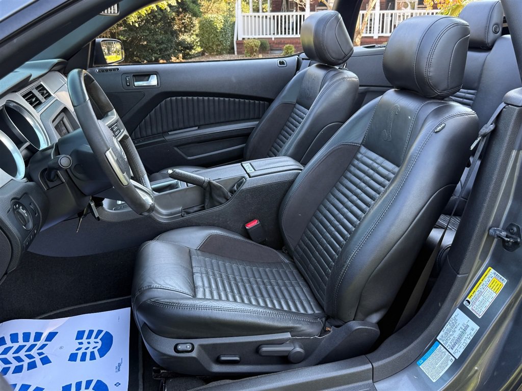 Used 2013 Ford Mustang Shelby GT500 RWD image 46