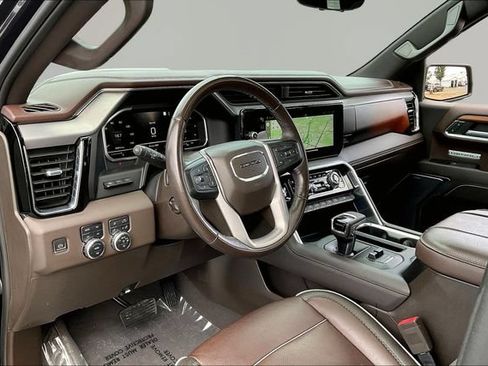 Used 2023 GMC Sierra 1500 Denali w/ Technology Package AWD/4WD image 12