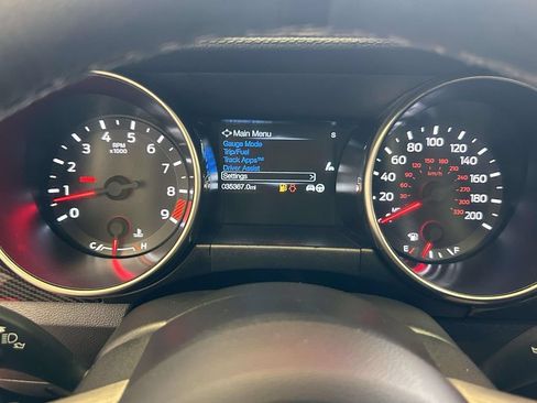Used 2019 Ford Mustang Shelby GT350 w/ Technology Package RWD image 31