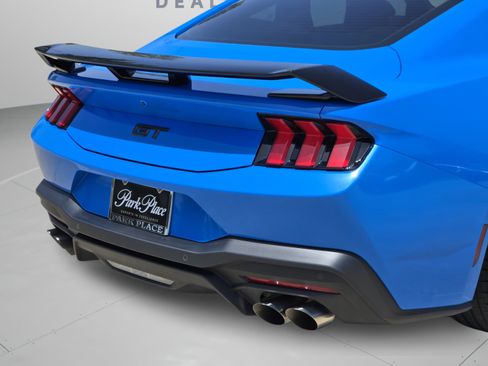 Used 2025 Ford Mustang GT Premium w/ GT Performance Package RWD image 38