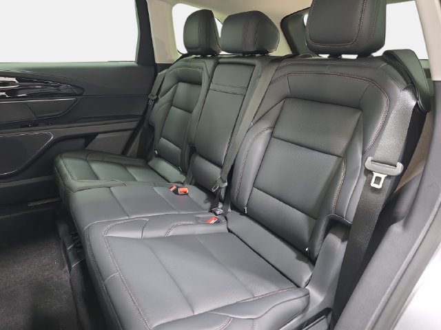 New 2026 Lincoln Nautilus Premier AWD/4WD image 11
