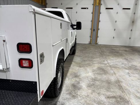 Used 2011 Ford F250 XL AWD/4WD image 10