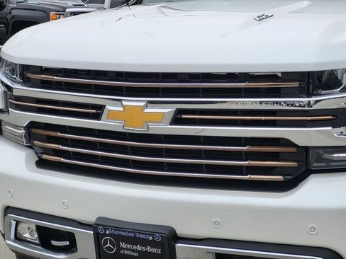 Used 2022 Chevrolet Silverado 1500 High Country w/ Z71 Off-Road Package image 43