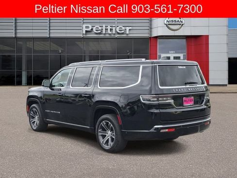 Used 2023 Jeep Grand Wagoneer L 4WD w/ Rear Seat Video Group 1 image 4