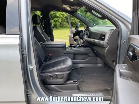 Used 2025 Chevrolet Tahoe LT AWD/4WD image 16