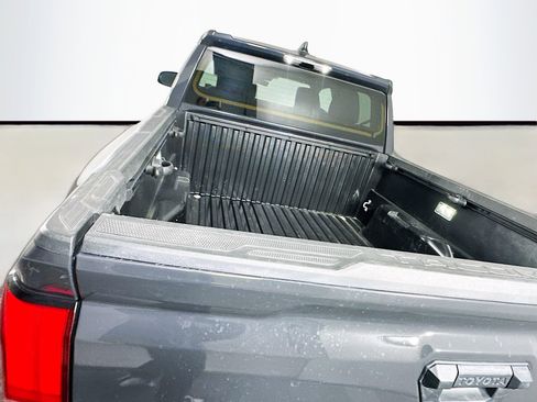 Used 2025 Toyota Tacoma TRD Off-Road image 28