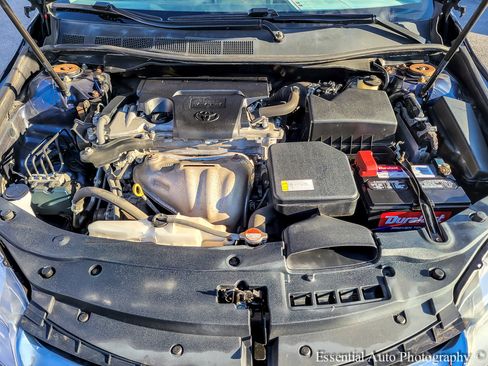 Used 2016 Toyota Camry LE FWD image 30