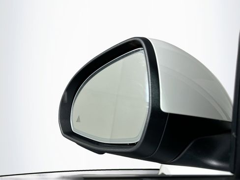 Used 2024 Mercedes-Benz C 300 Sedan image 16