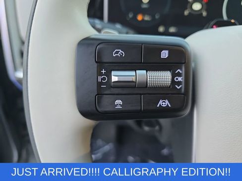 Used 2024 Hyundai Santa Fe Calligraphy AWD/4WD image 19