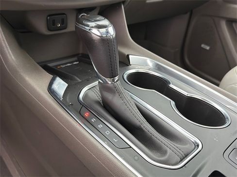 Used 2019 Chevrolet Traverse Premier w/ Driver Confidence II Package image 32