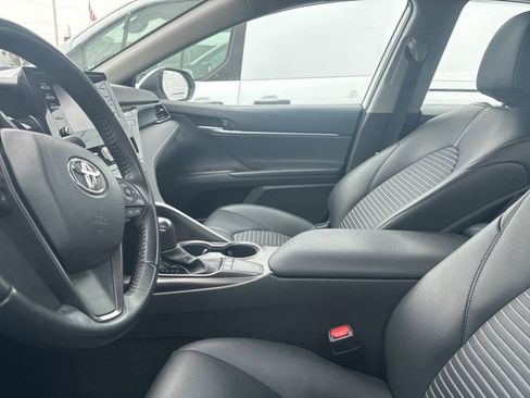Used 2023 Toyota Camry SE image 29