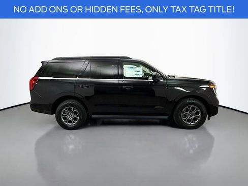 New 2025 Ford Expedition Active image 8