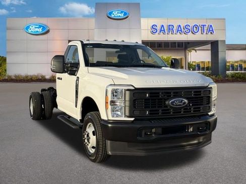 New 2026 Ford F350 XL image 2