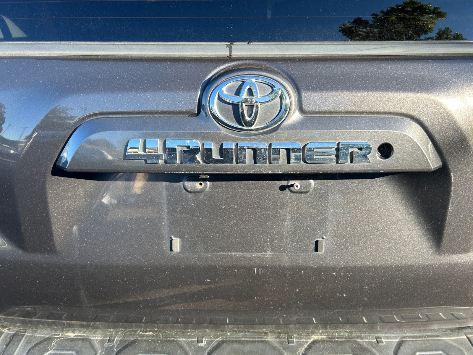Used 2018 Toyota 4Runner SR5 RWD image 23
