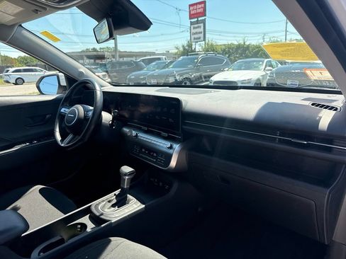 Used 2024 Hyundai Kona SEL FWD image 18