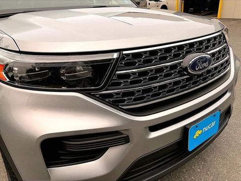 Used 2021 Ford Explorer XLT AWD/4WD image 30