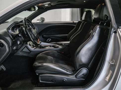 Used 2019 Dodge Challenger R/T Scat Pack RWD image 5