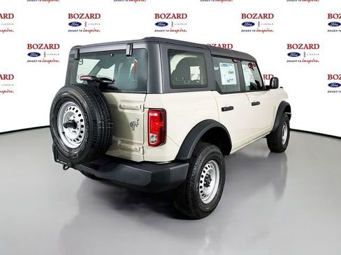 New 2025 Ford Bronco 4-Door image 8