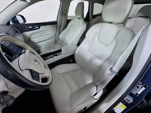 Used 2019 Volvo XC60 T6 Momentum w/ Premium Package AWD/4WD image 14