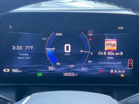 Used 2025 Chevrolet Equinox EV LT w/ Convenience Package image 37