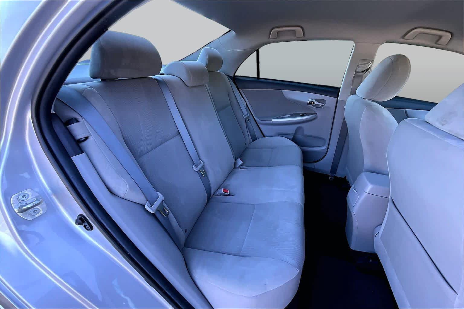 Used 2012 Toyota Corolla LE FWD image 20