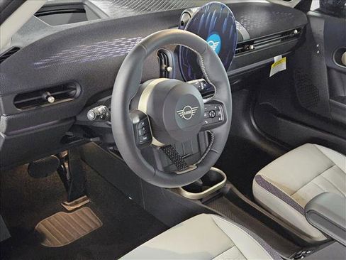 Certified 2025 MINI Cooper S image 3