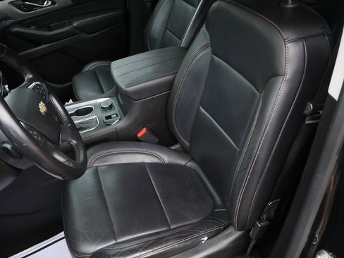 Used 2018 Chevrolet Traverse LT w/ LPO, Floor Liner Package AWD/4WD image 25