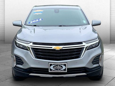 Used 2024 Chevrolet Equinox LT image 2
