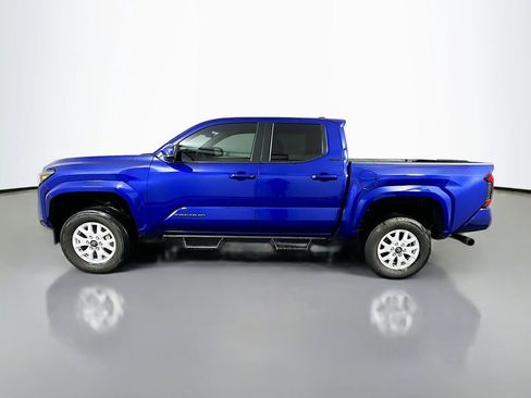 Used 2025 Toyota Tacoma SR5 AWD/4WD image 8