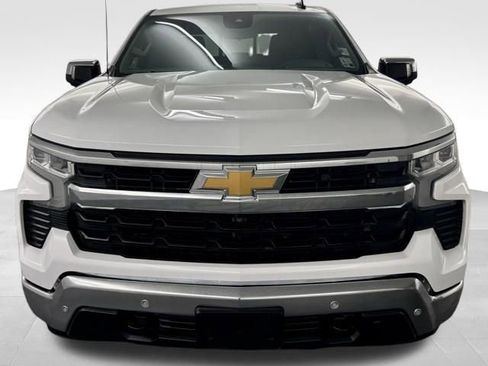 Used 2024 Chevrolet Silverado 1500 LT w/ Z71 Off-Road Package image 3