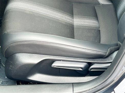 Used 2023 Honda Civic Sport image 18