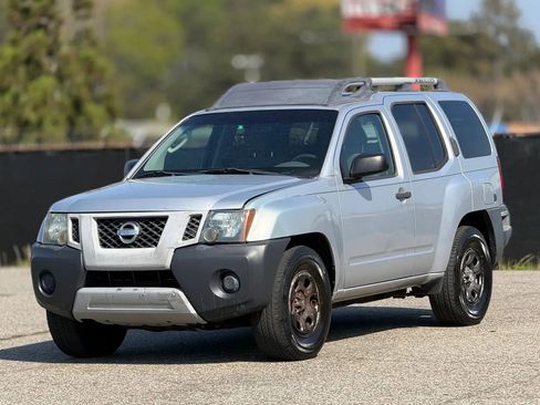 Used 2010 Nissan Xterra X image 6