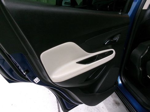 Used 2020 Buick Encore Preferred w/ Safety Package image 23